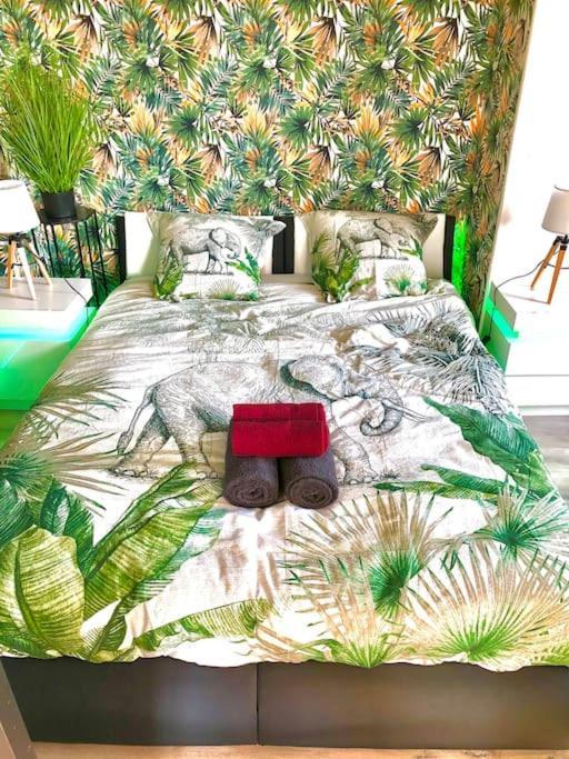 Le Led Room,Centre Ville Place De Parking Gratuite ซ็องส์ ภายนอก รูปภาพ