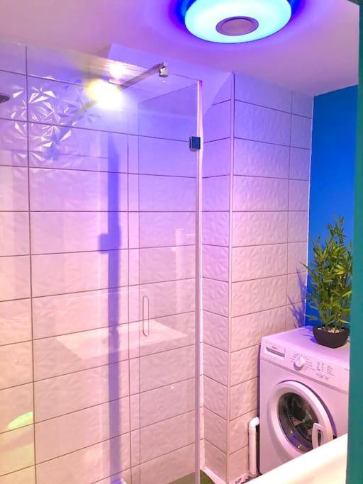Le Led Room,Centre Ville Place De Parking Gratuite ซ็องส์ ภายนอก รูปภาพ