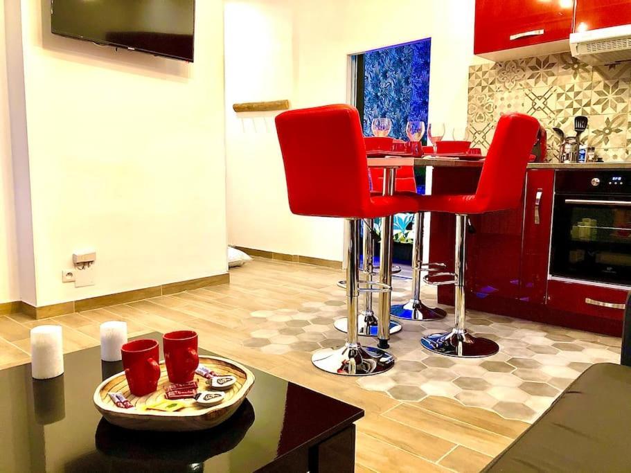 Le Led Room,Centre Ville Place De Parking Gratuite ซ็องส์ ภายนอก รูปภาพ