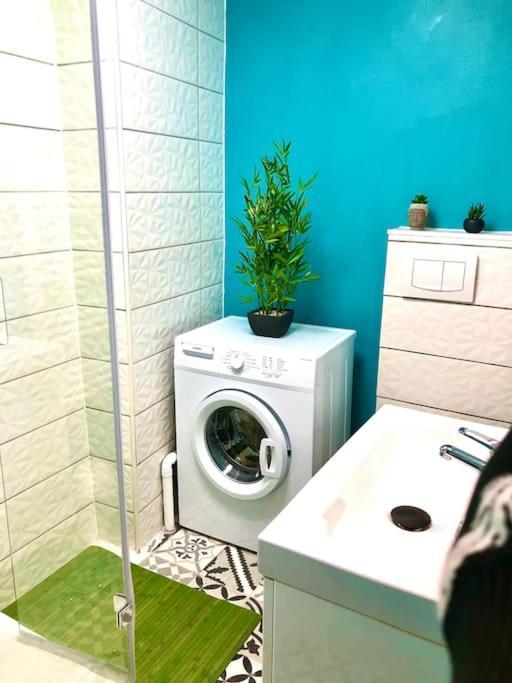 Le Led Room,Centre Ville Place De Parking Gratuite ซ็องส์ ภายนอก รูปภาพ