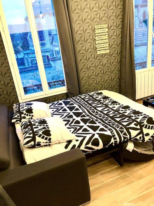 Le Led Room,Centre Ville Place De Parking Gratuite ซ็องส์ ภายนอก รูปภาพ
