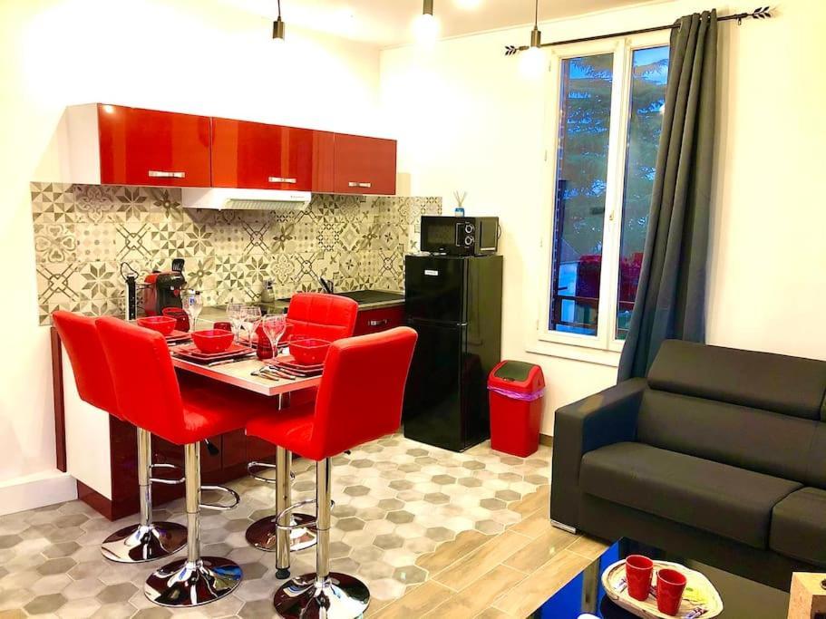 Le Led Room,Centre Ville Place De Parking Gratuite ซ็องส์ ภายนอก รูปภาพ